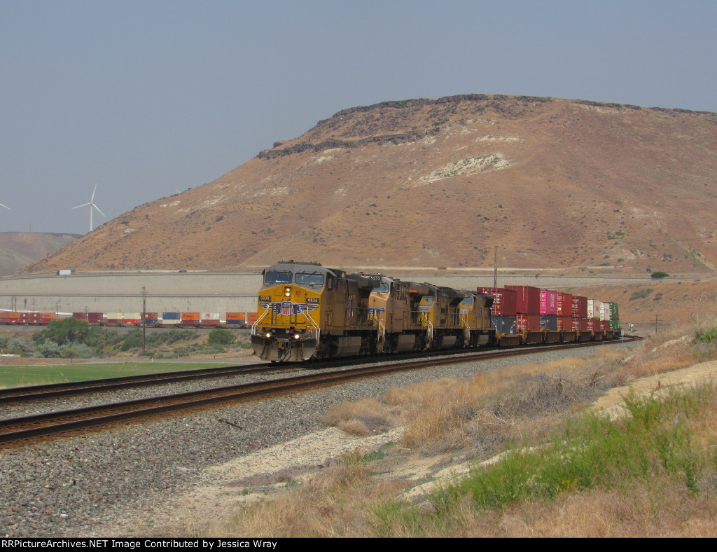 ZBRG2 rolling into Glenns Ferry